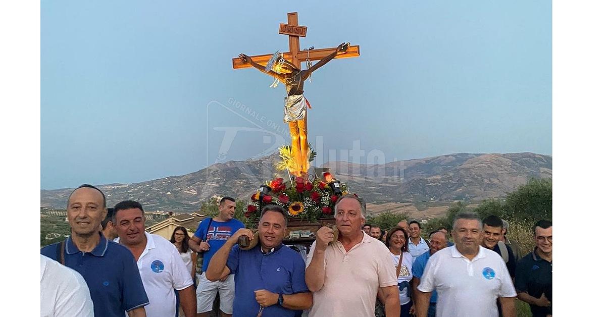 Burgio, alba con il pellegrinaggio a Rifesi