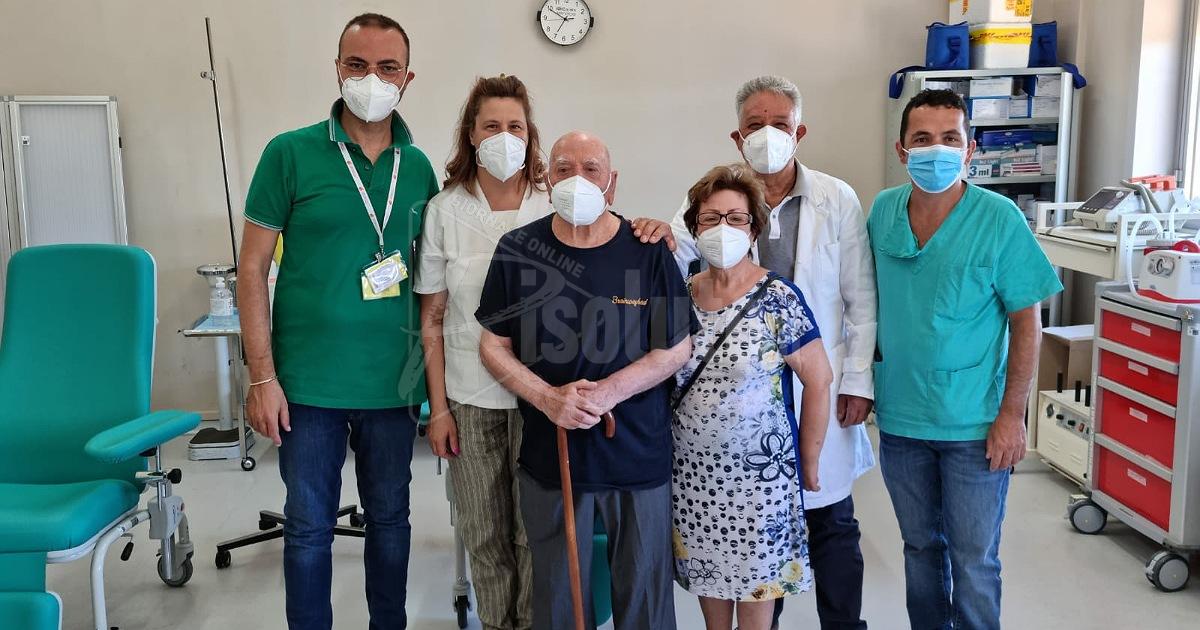 Quarta dose di vaccino per un riberese di 105 anni