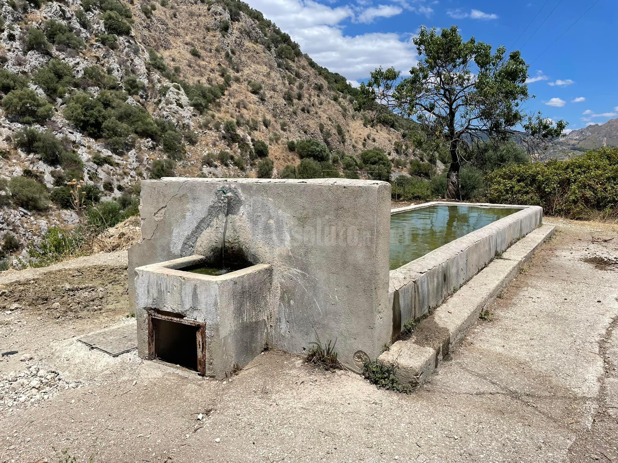 Caltabellotta, abbeveratoi in funzione e acqua gratis