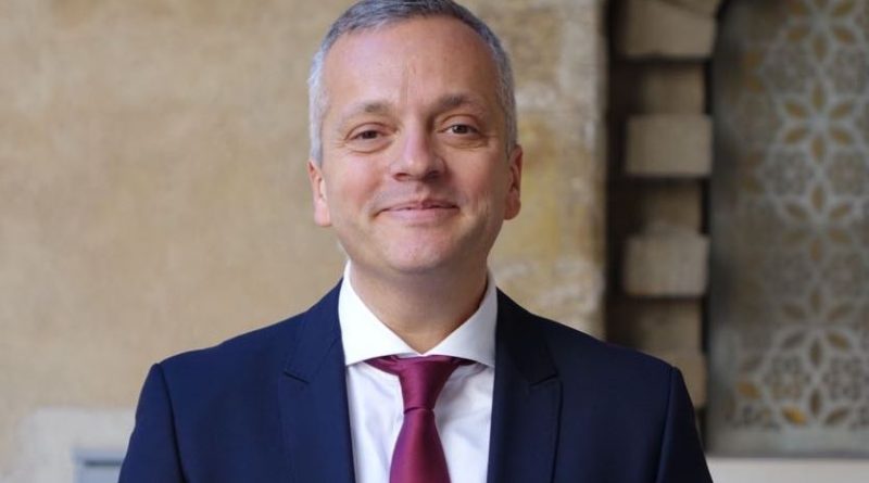 Specializzazione per  sostegno, Di Caro: "A distanza"