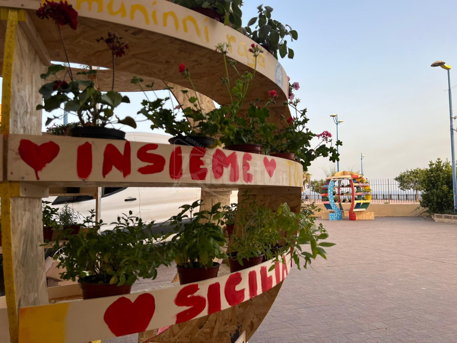 Giardini verticali donati al Comune di Sciacca