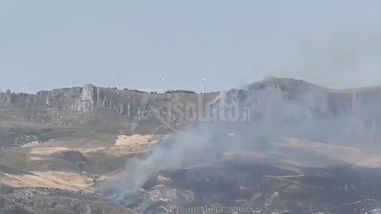 Altro pomeriggio di fuoco a Sciacca e Caltabellotta
