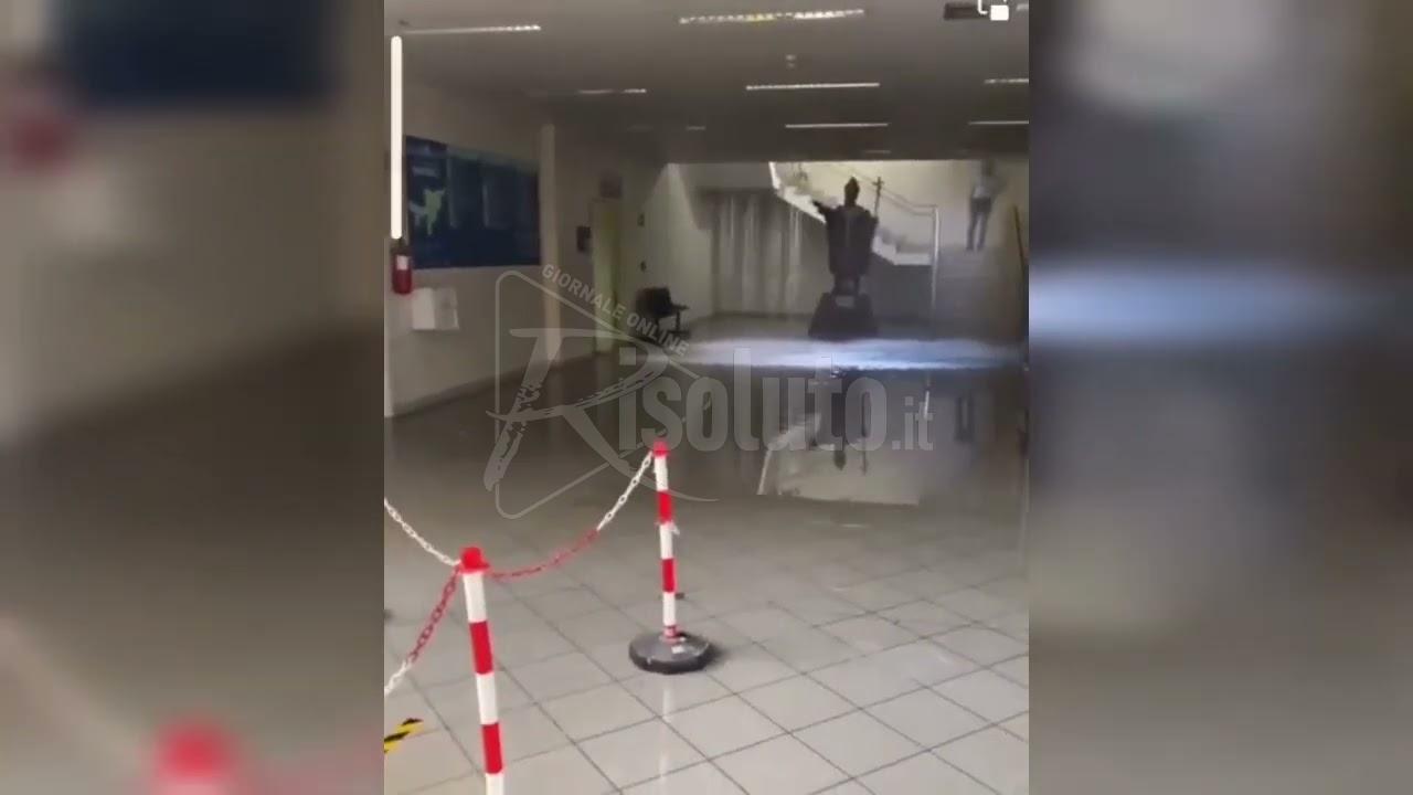 Allagamento all’ingresso del Giovanni Paolo II (Video)
