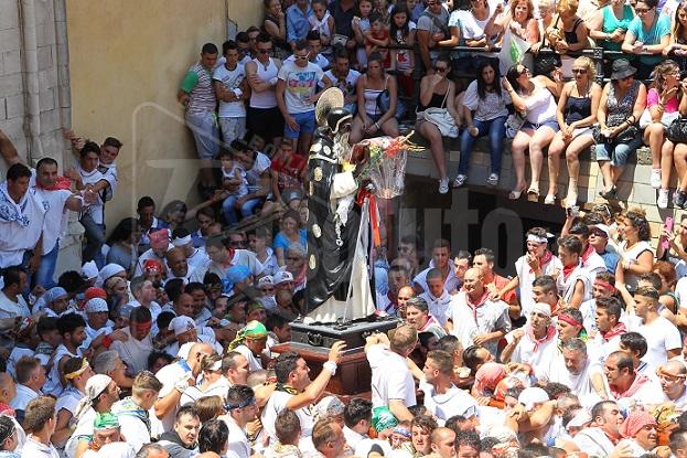 Festa di San Calogero ad Agrigento, ma niente baci al Santo