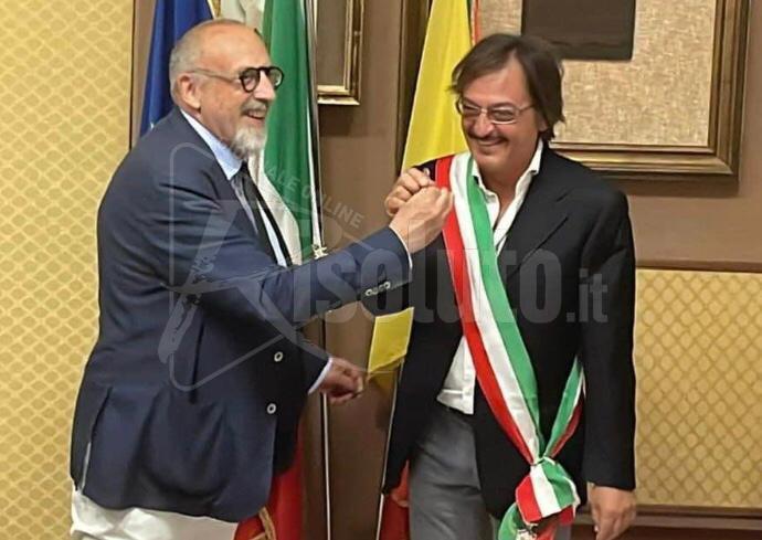 Valenti consegna la fascia a Viola:"Vi porto nel cuore"