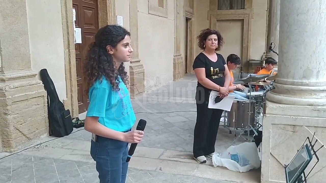 Concerto di fine anno dell'Inveges con 80 studenti. Video