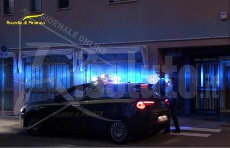Operazione con 12 arresti in Sicilia