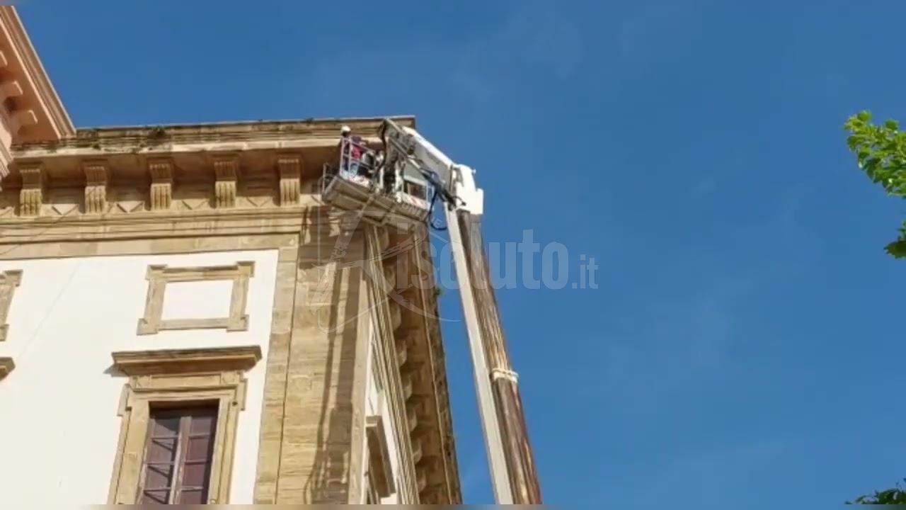 Il municipio perde pezzi, lavori in corso (Video)