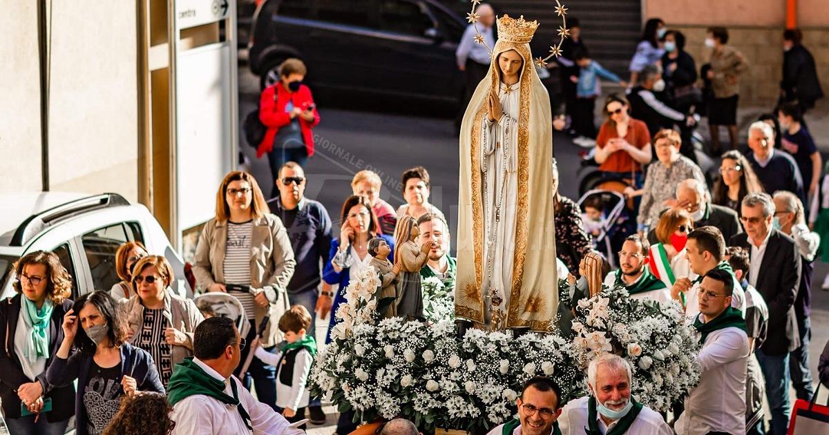 Tornano le processioni, oggi quella della Madonna di Fatima