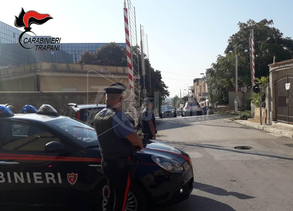 Danni al passaggio a livello, scatta una denuncia