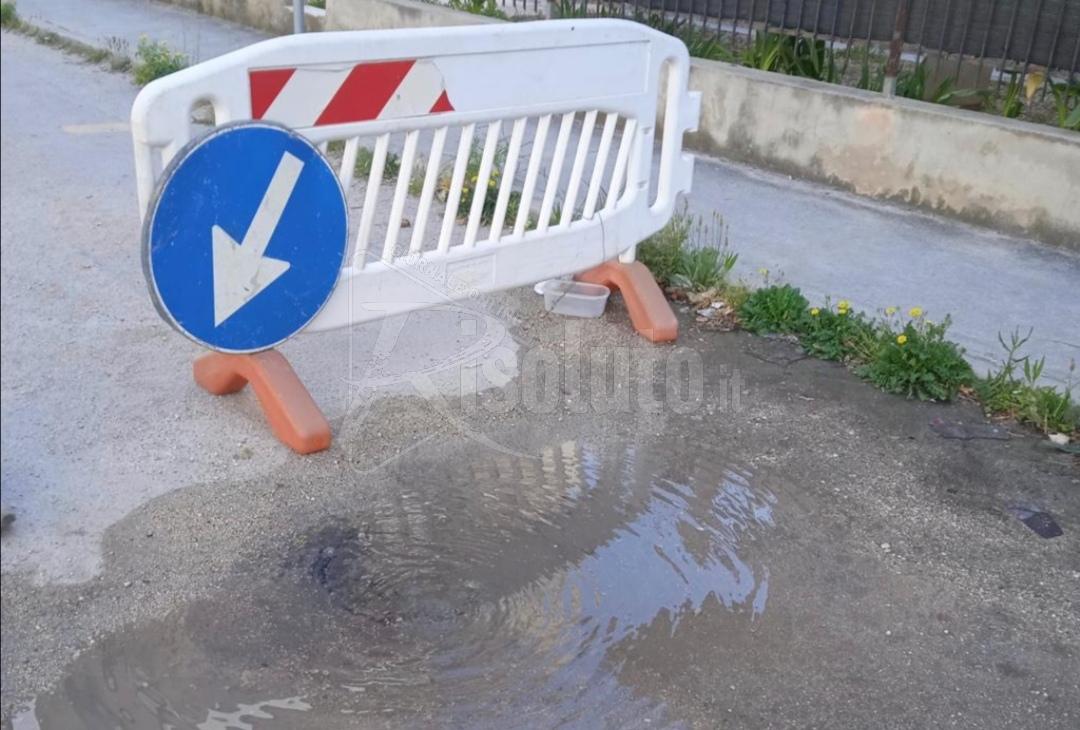 Sciacca, continua la perdita idrica in via Piacenza