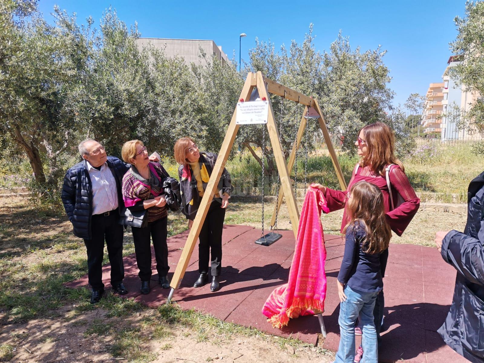 Installata un'altalena al Giardino del Museo del Carnevale dedicata a Pierluigi Craparo