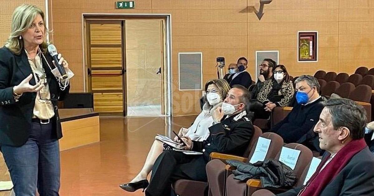 Presentato ad Agrigento il libro "Ecologia tra cielo e terra" dedicato a Pippo Flora (Video)