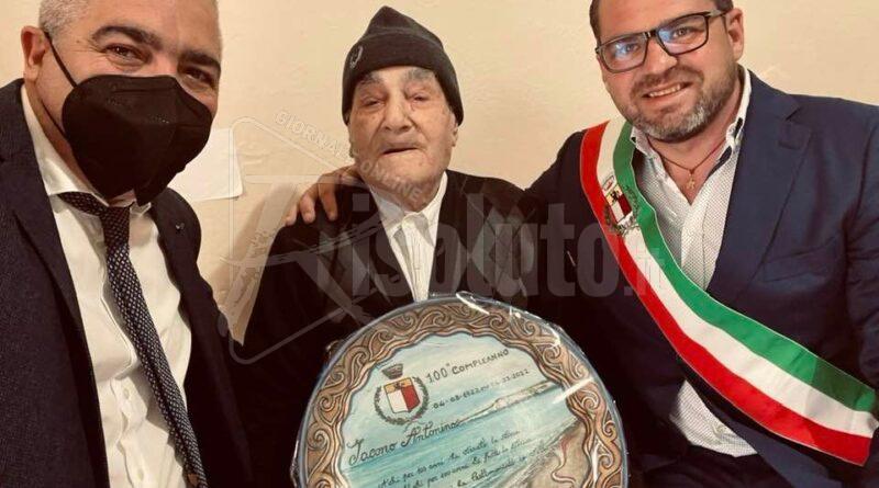 Diventa centenario a Pasquetta nonno Antonino da Montallegro