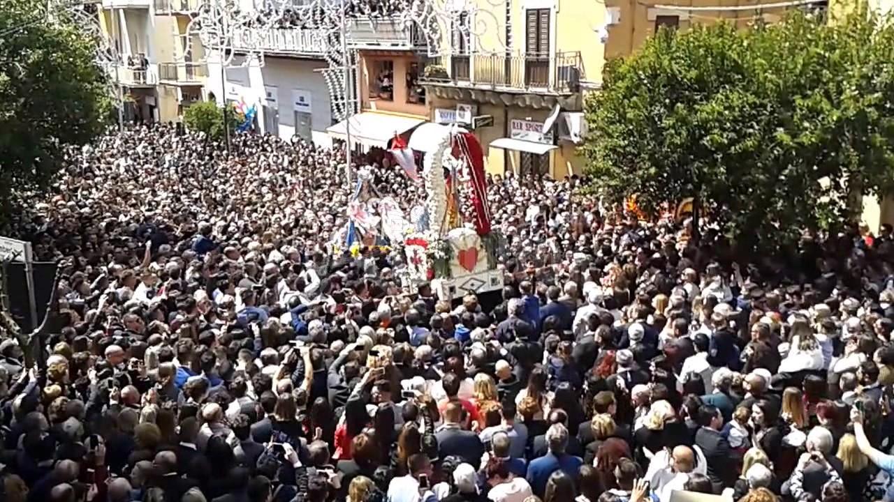 Si alle processioni  a Pasqua in Sicilia, ma tre vicariati le annullano per Covid