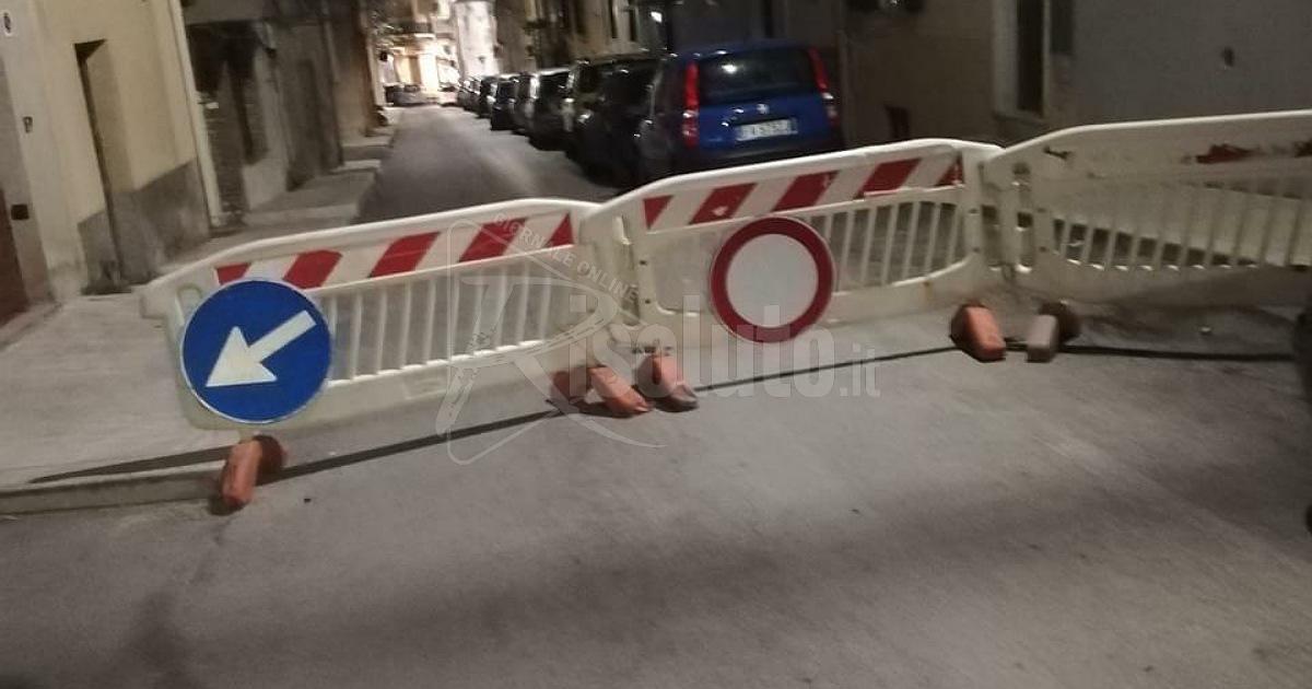 Cedimento fognario in via Conzo a Sciacca, interdetta al transito la strada