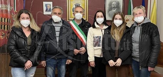 Mamma e figlia in fuga dall’Ucraina a Villafranca Sicula