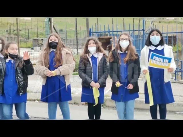 Mobilitazione per l'Ucraina, a Ribera e Sciacca studenti in piazza e a Sambuca raccolta di viveri (Video)