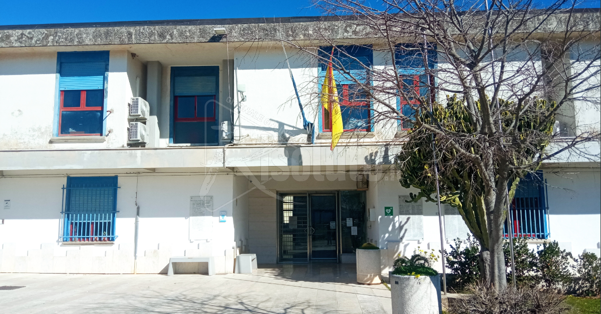 Pullman in partenza da Montevago per gli aiuti all'Ucraina, gara di solidarietà