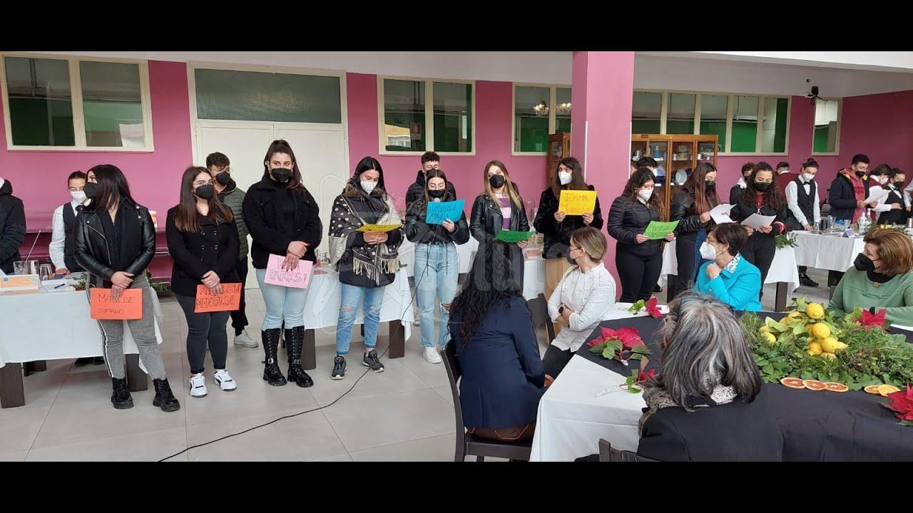 Otto diverse personalità per celebrare oggi con dei cocktails le donne all'istituto alberghiero di Sciacca (Video)