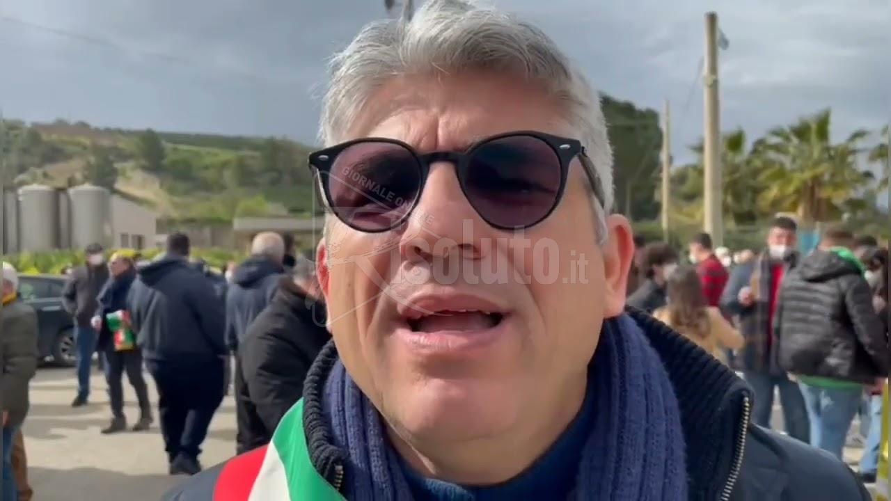 Marcia di sindaci e amministratori per la provinciale 32: "Basta rattoppi, adesso strade moderne e sicure" (Interviste)