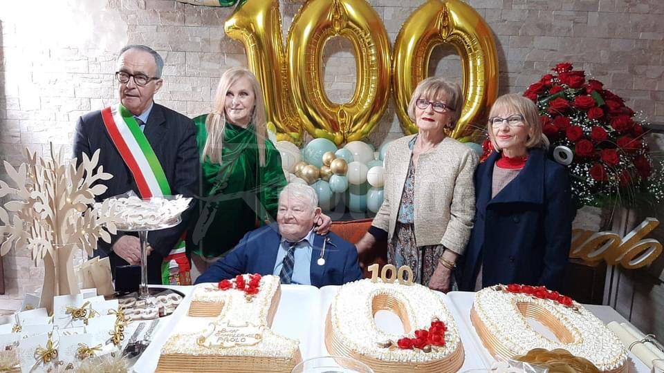 Festeggia cent'anni nonno Paolo, e' stato lontano da  Sant'Anna solo durante la guerra