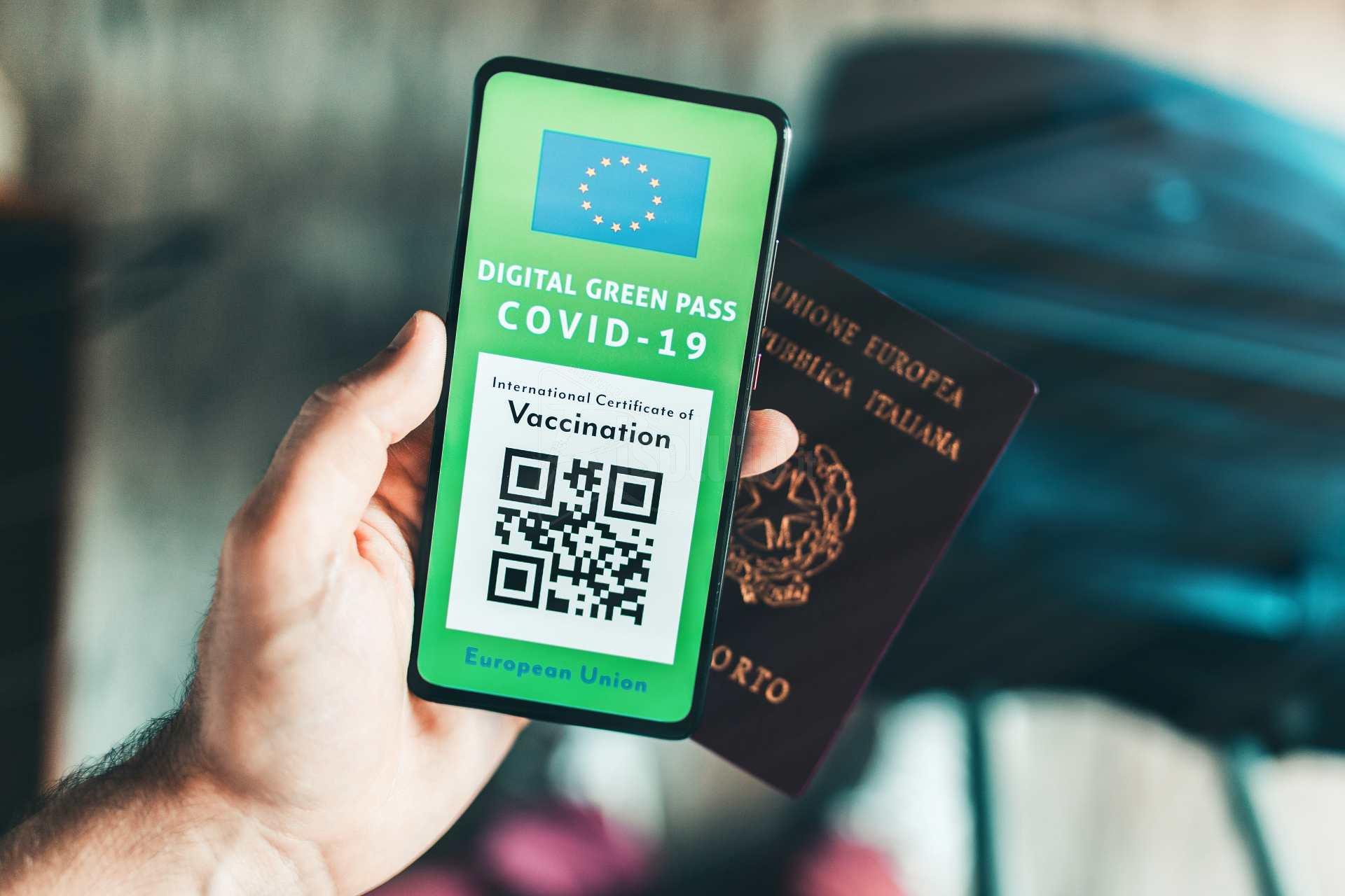 Minorenne e senza green pass in un centro scommesse di Agrigento, sospesa l'attività