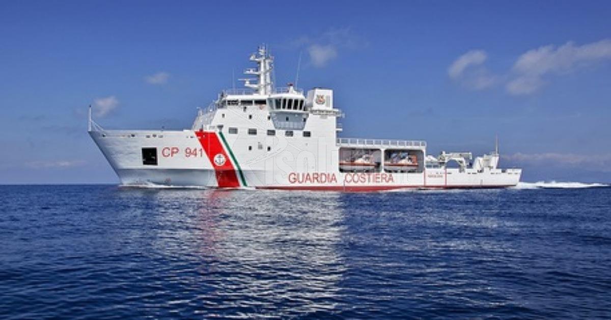 Tre migranti dispersi in mare dopo uno speronamento,  aperta un'inchiesta