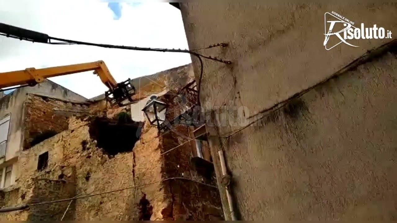 Cede un immobile disabitato nel cuore di Sambuca (Video con gallery)