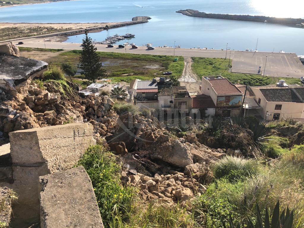 Frana Porto Palo Menfi, rischio cedimento di case e antica torre: interrogazione urgente di Michele Catanzaro