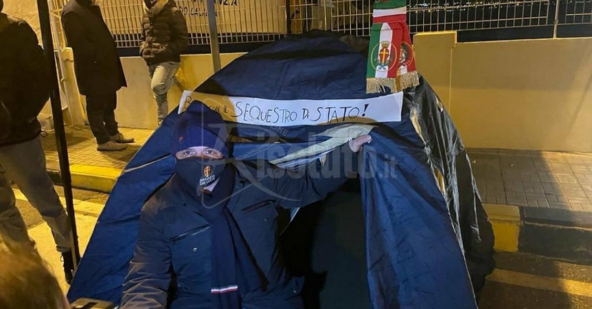 Il sindaco di Messina Cateno De Luca si dimette per protesta