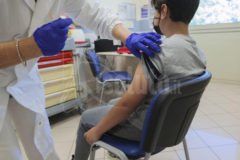 Milleduecento bimbi dai 5 ai 12 anni vaccinati nel distretto di Sciacca