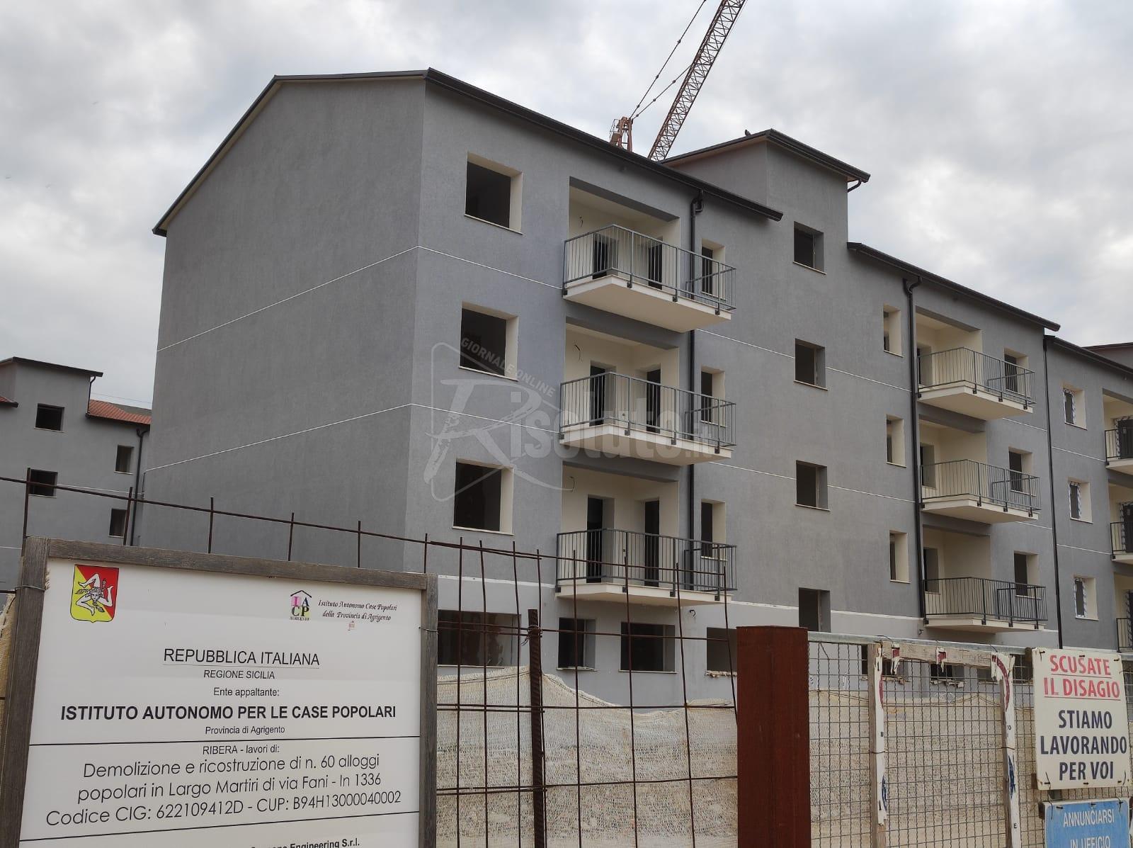 Case popolari di Largo Martiri di via Fani a Ribera, gli allacci fognari bloccano l’assegnazione