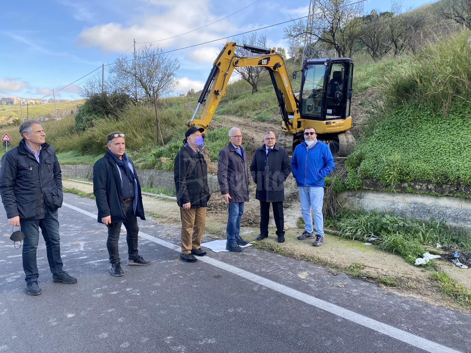 Caduta massi sulla Statale 118, il Genio Civile gia' al lavoro per eliminare il pericolo (Video)