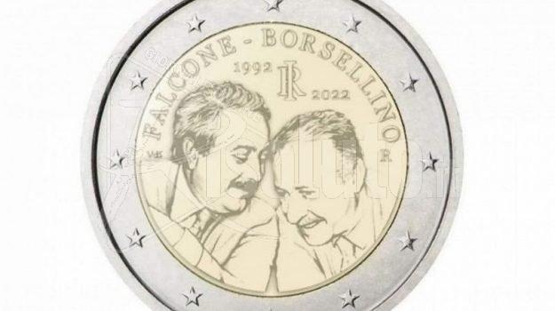 L'immagine dei magistrati Falcone e Borsellino sulle monete di due euro a trent'anni dalle stragi