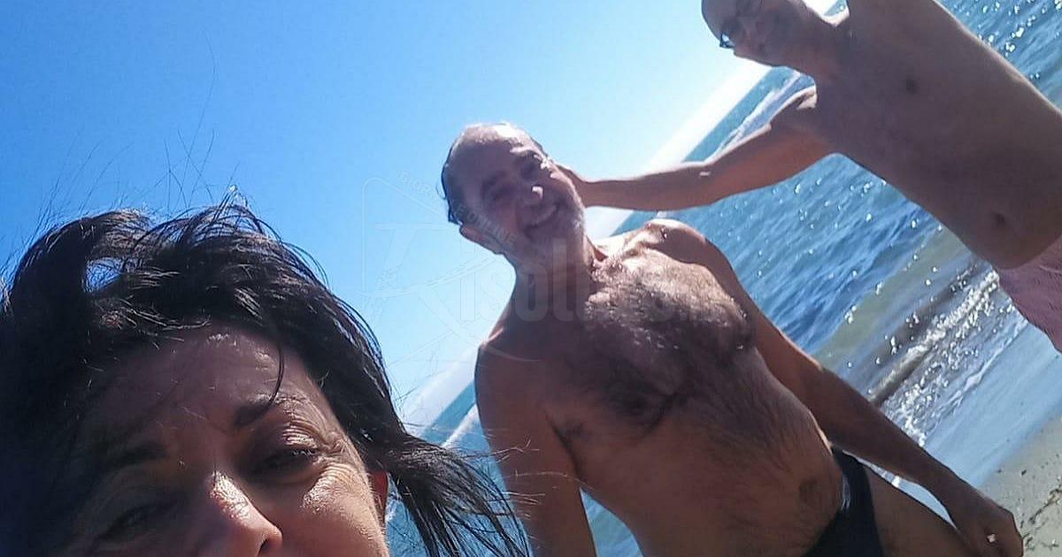 Primo bagno a Maragani per tre saccensi che festeggiano così il primo dell'anno