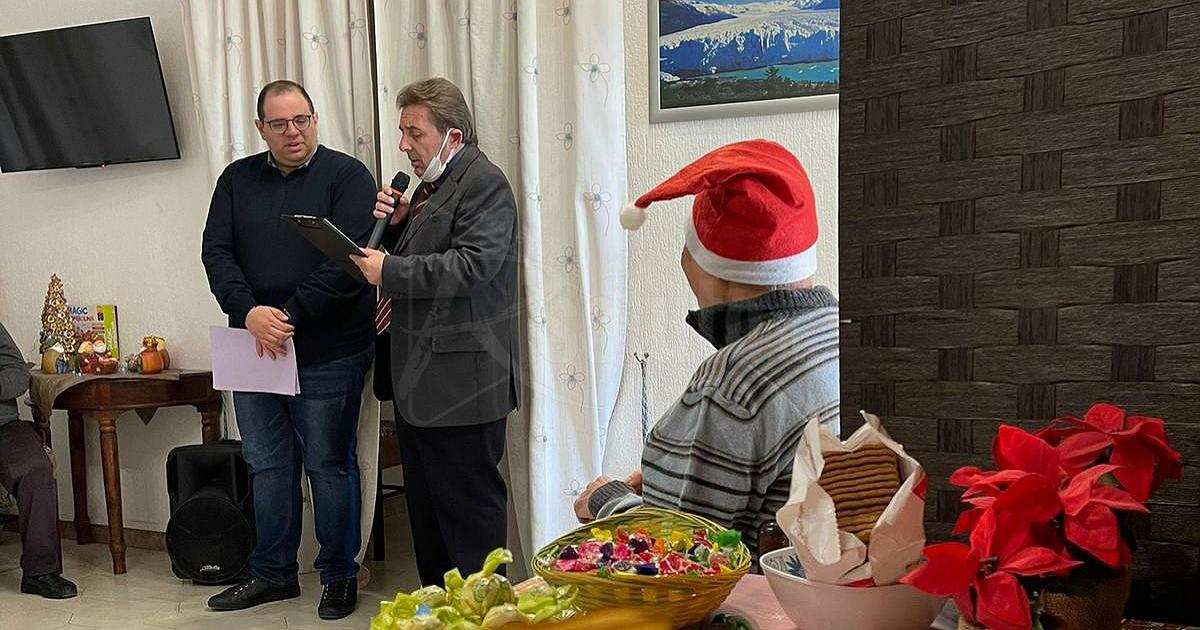 Natale e solidarietà, reading teatrale in una Rsa e donazioni per il Boccone del Povero di Sciacca