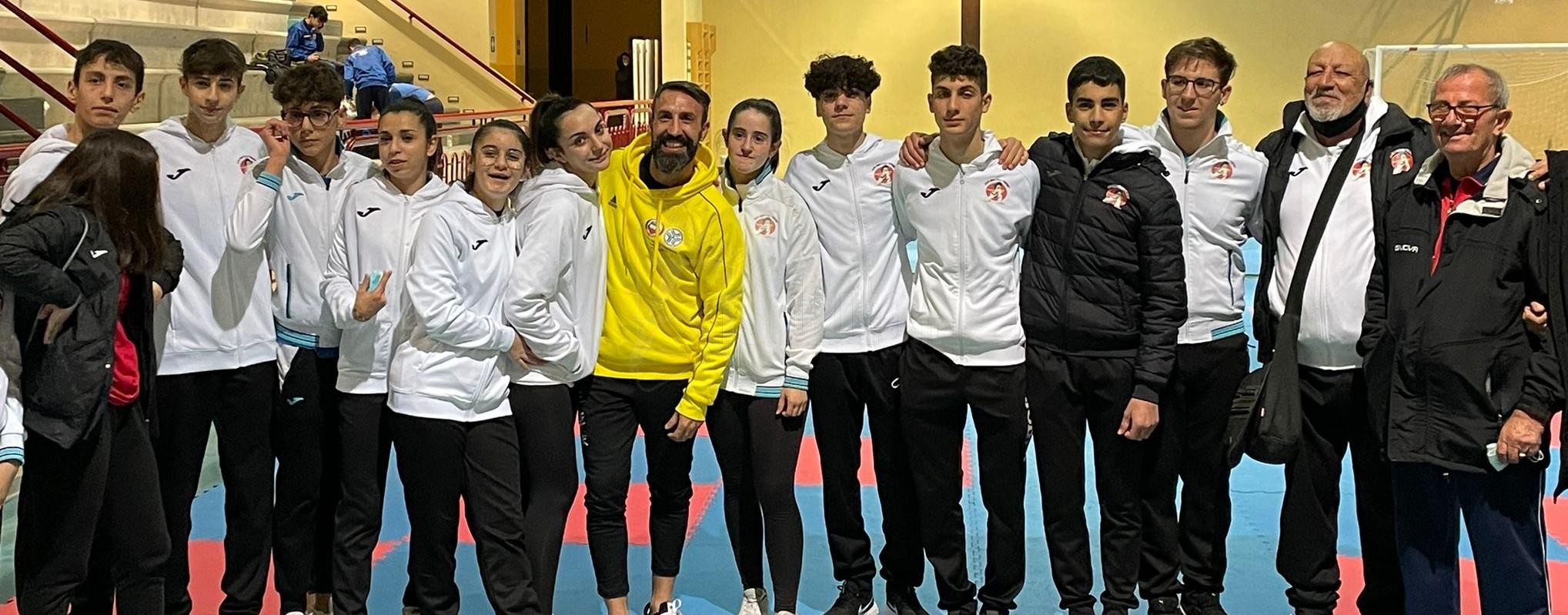 Training formativo di karate per gli atleti della Ippon Lentini di Sciacca