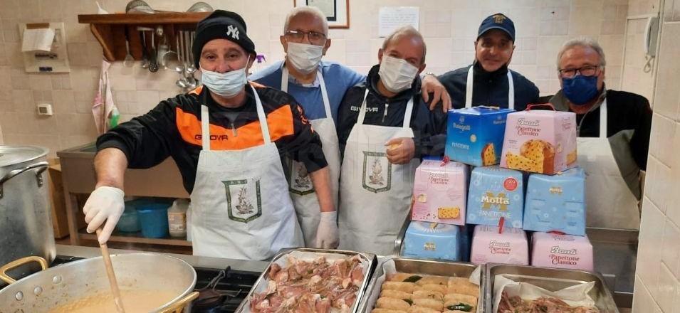Oggi pranzo della domenica grazie ai volontari dell'Anfi e dei Marinai d'Italia alla Mensa della Solidarietà di Sciacca