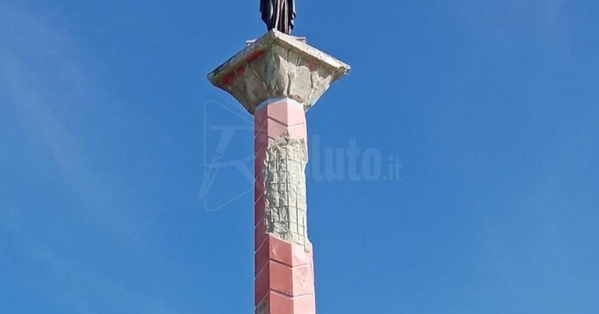 Colonna votiva Dixmude, il comitato spontaneo insorge: "Abbiamo atteso invano per mesi"