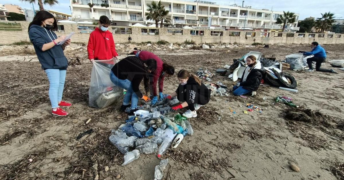 Allo Stazzone di Sciacca rimossi da Marevivo ben 610 kg di rifiuti