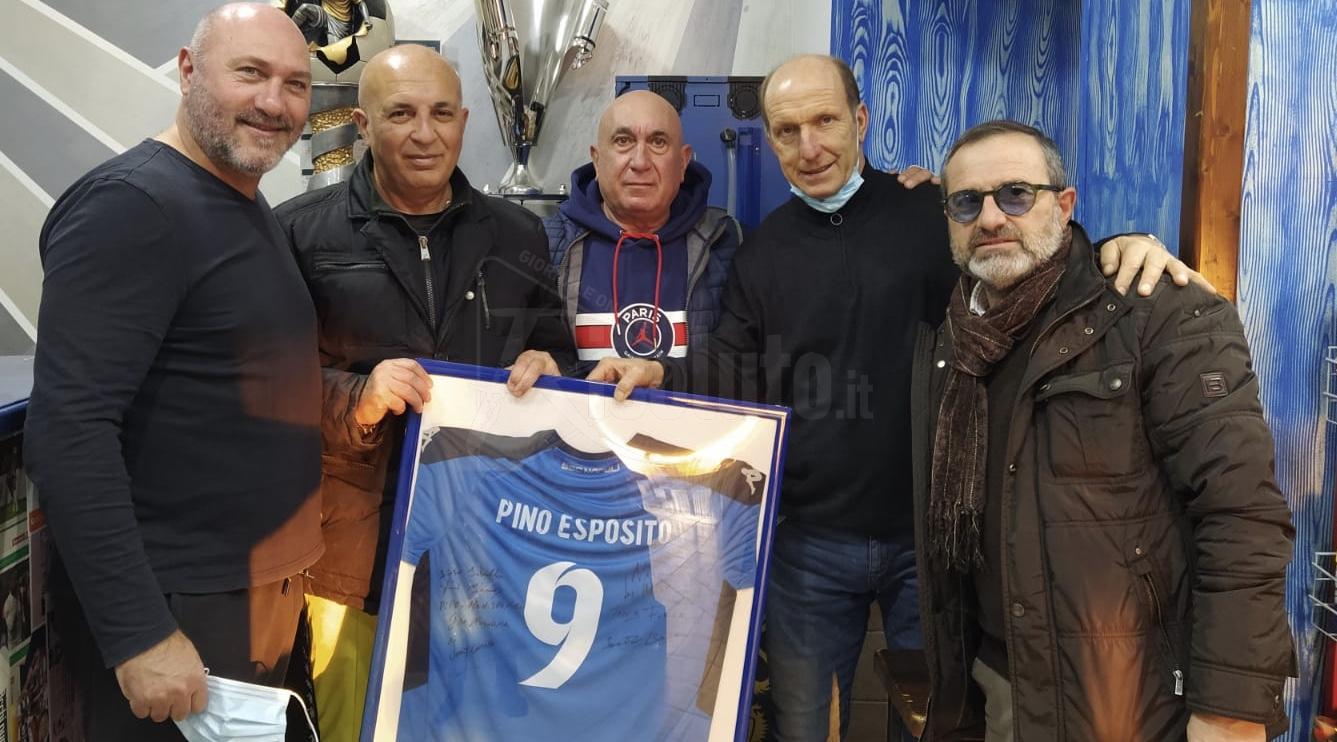 Ex calciatori ricordano a Sciacca Pino Esposito con il fratello Salvatore