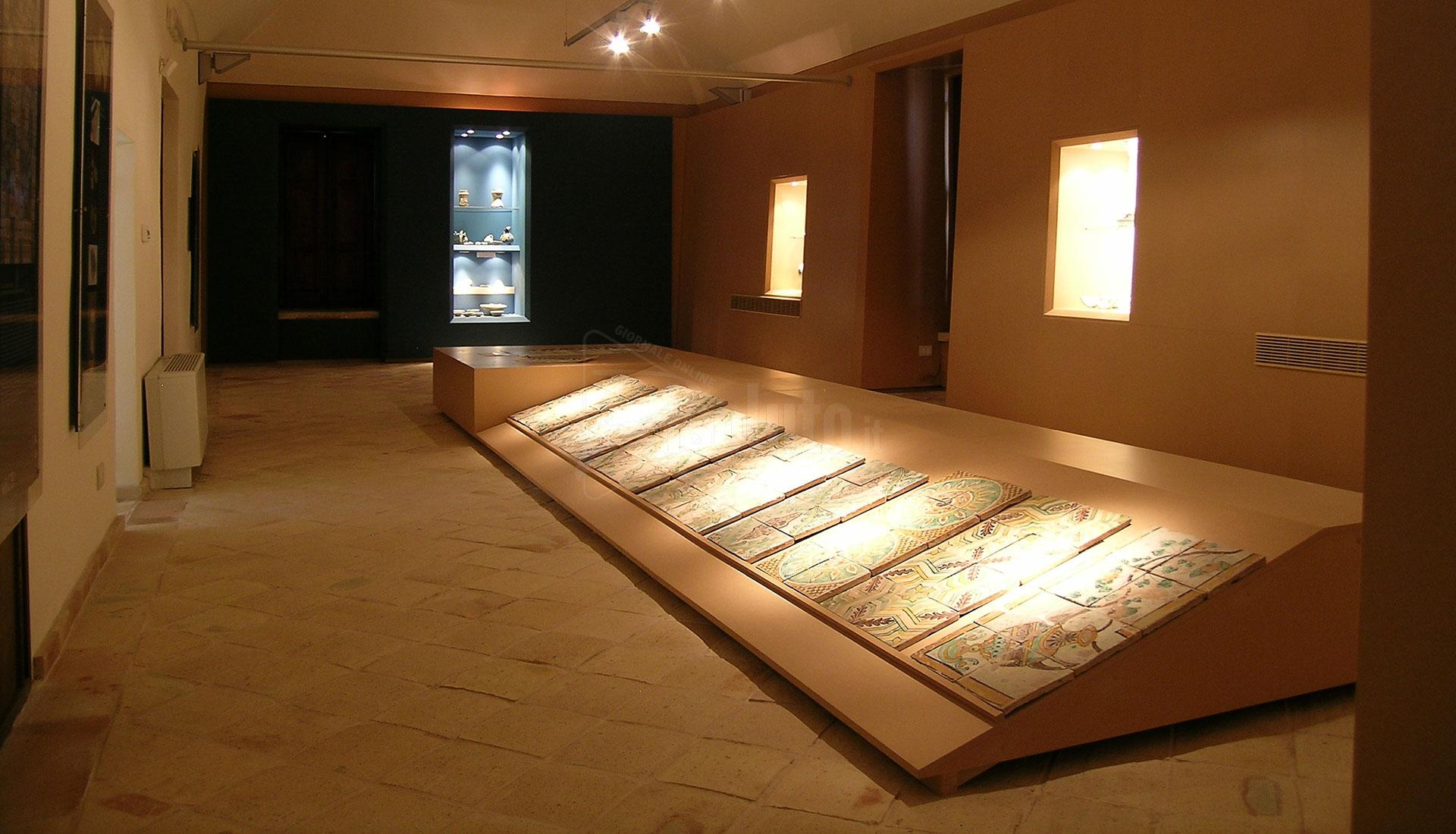 “Novecento - Ceramica popolare di Burgio”, in mostra a Natale al Muceb opere realizzate nel XX secolo