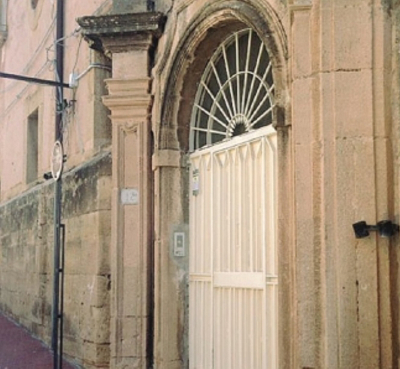 Anche una performance artistica e un incontro al carcere a Sciacca per la giornata contro la violenza sulle donne