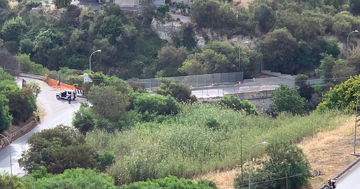 Niente mezzi pesanti per la via Ghezzi a Sciacca, problemi strutturali alla strada