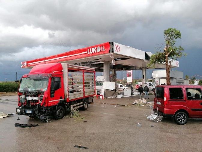 Una vittima del maltempo in Sicilia, un cinquantenne colpito dal vortice di una tromba d'aria