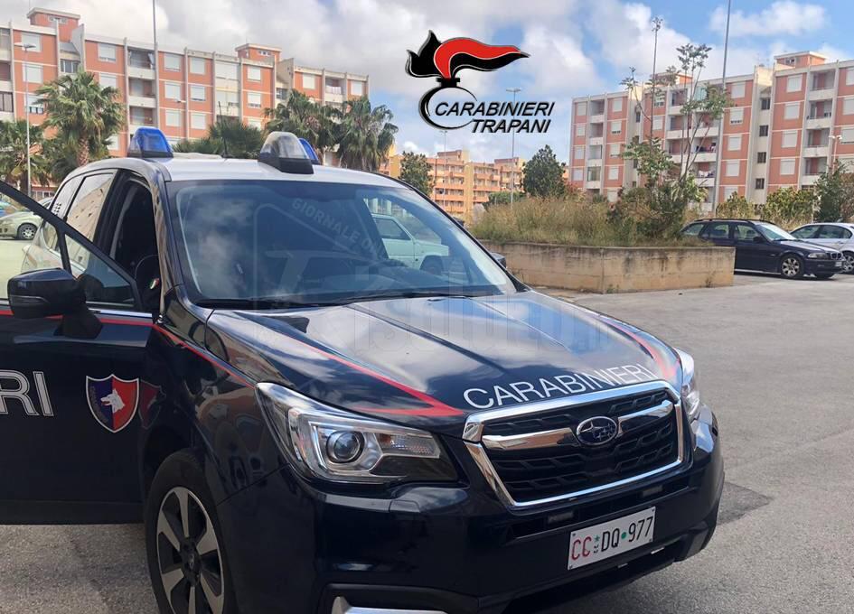 Calci e pugni a due giovani, scattano otto denunce a Marsala