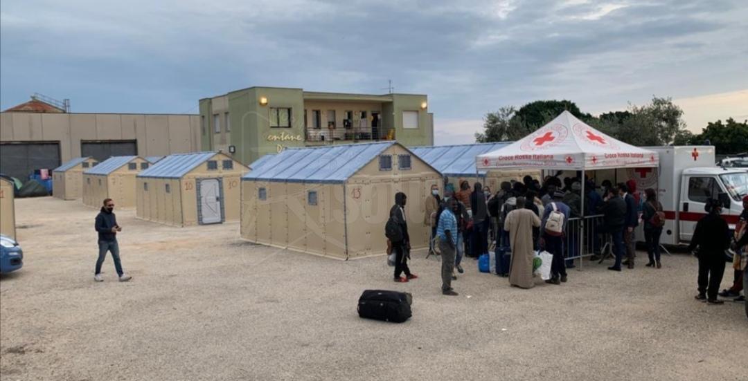Campobello di Mazara, la Croce Rossa si occuperà degli alloggi per i migranti