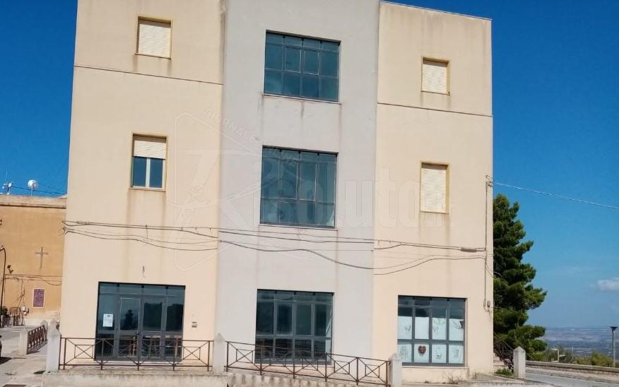 Nessuno si fa avanti per acquistare il piccolo albergo del Monte Kronio a Sciacca