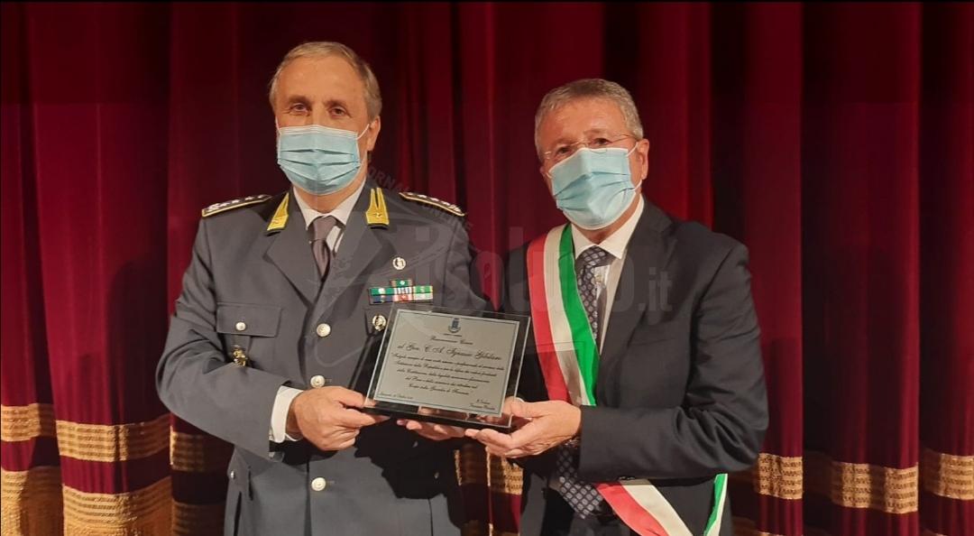 Agrigento conferisce la benemerenza civica al generale della Guardia di Finanza Ignazio Gibilaro